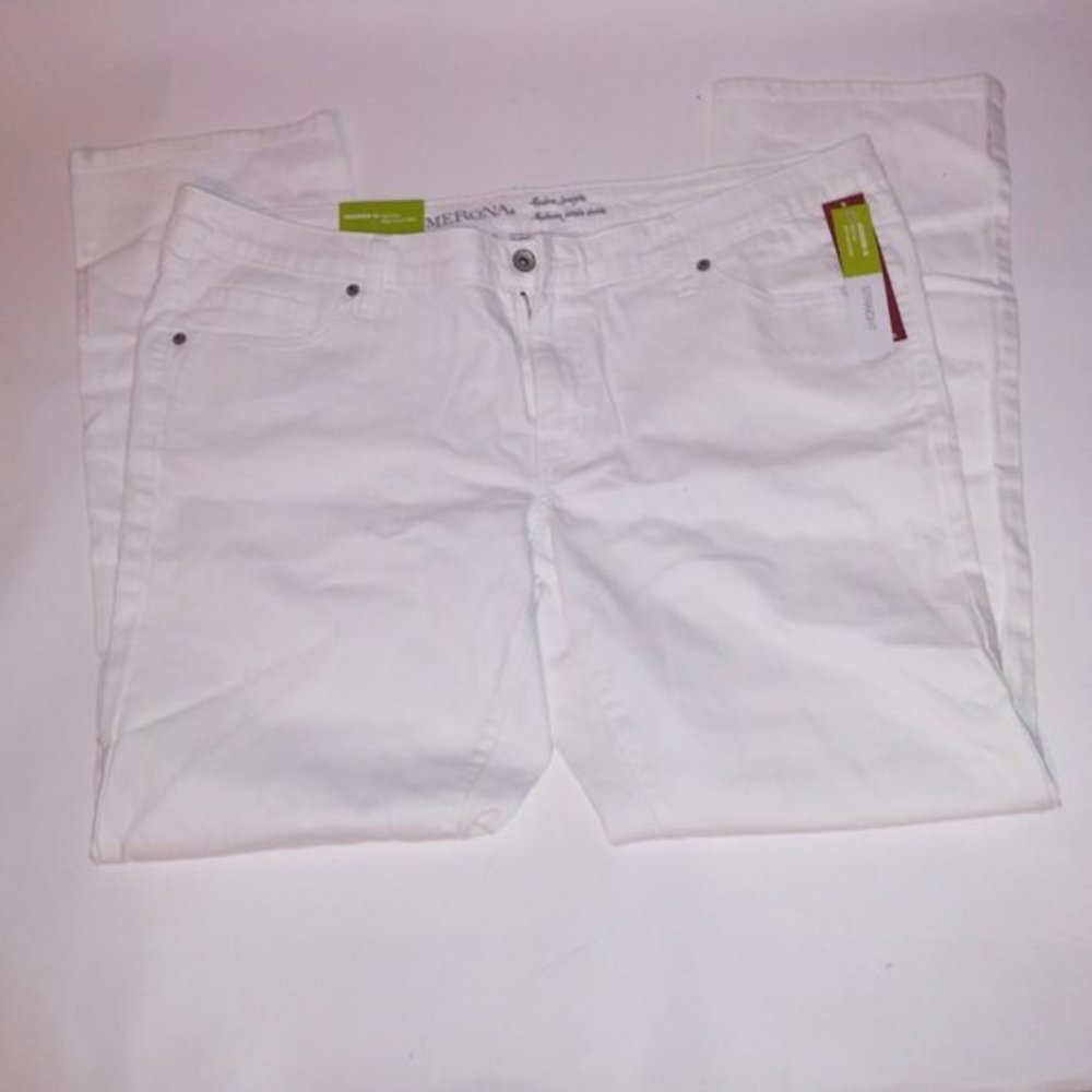 Merona Jeans Womens Size 18 White Modern Straight Mid Rise Slim Hip & Thigh - Picture 13 of 13